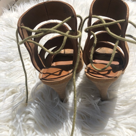 Seychelles Play Along Lace-Back Heel Sandal - Picture 5 of 7